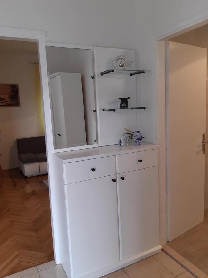 Jardin With Free Cowered Parking Vakantiehuis Zadar