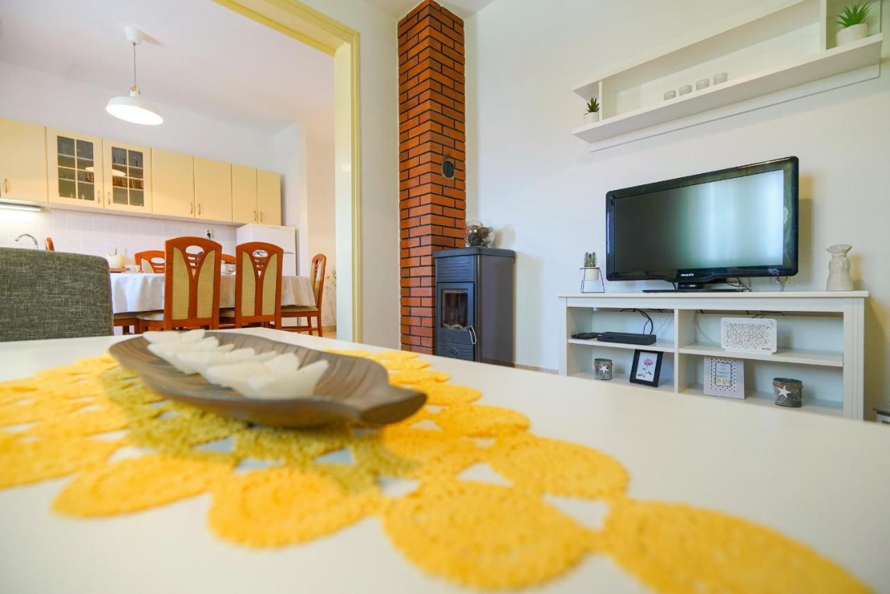 Vakantiehuis Jardin With Free Cowered Parking *