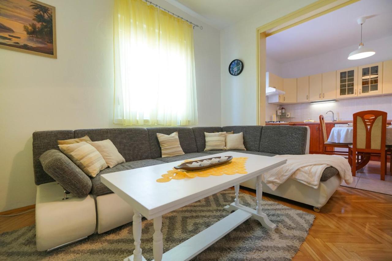 Vakantiehuis Jardin With Free Cowered Parking